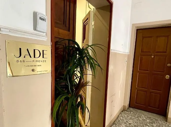 Jade Stays